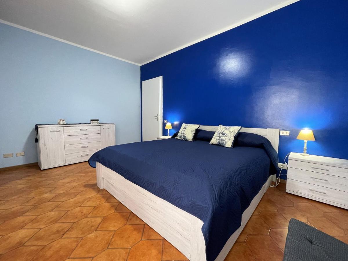 Stefano'S Guests House: 2 Bedrooms & Parking In Виареджо Экстерьер фото